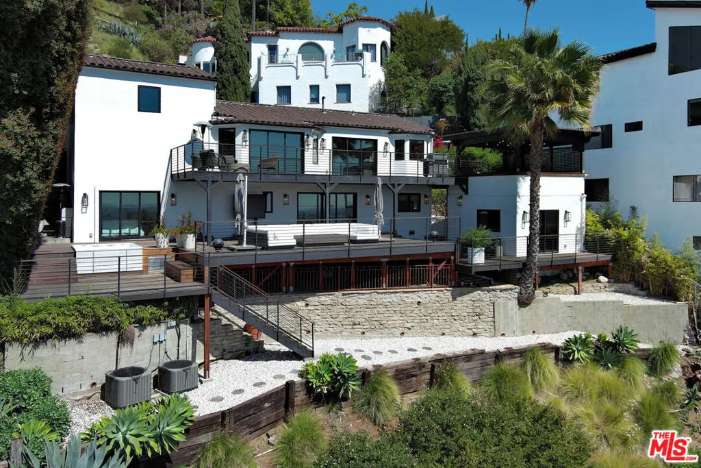 7874 Fareholm Drive, Los Angeles, California 90046 home-pic-48